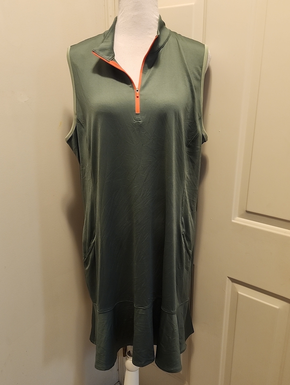Lady Hagan drop waist sleeveless Desert Getaway performance dress W Shorts XXL